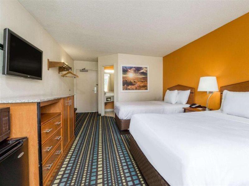 Days Inn By Wyndham Florence Cincinnati Area Exterior foto